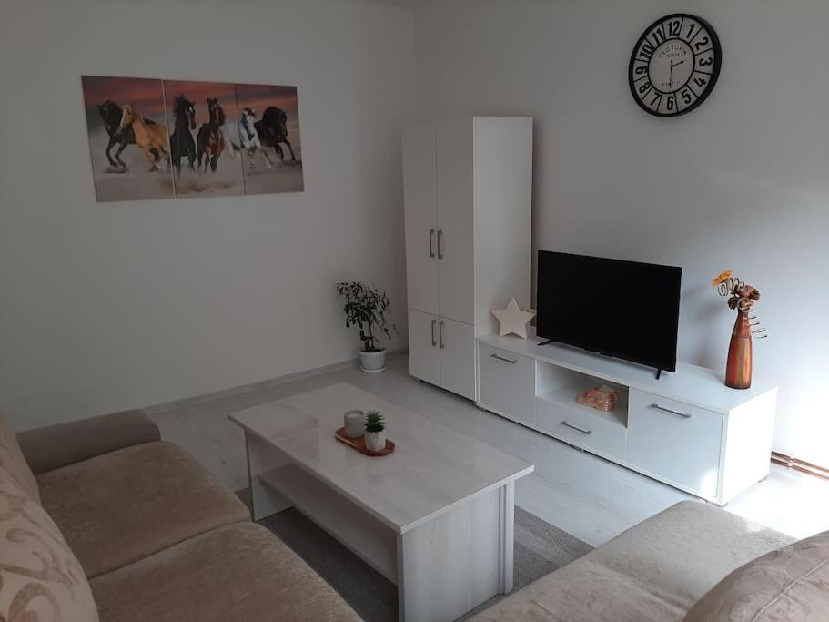White & Tidy - Apartment Sarajevo Exterior photo